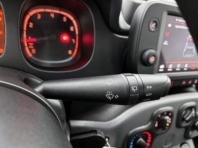 Fiat PANDA 1.0 Hybrid City Life | Airco | Dakrails