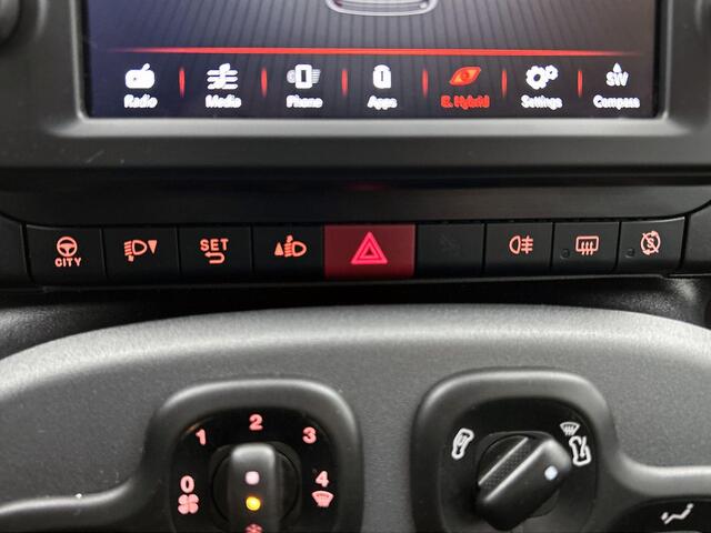 Fiat PANDA 1.0 Hybrid City Life | Airco | Dakrails