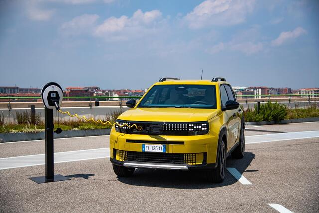 Fiat PANDA Grande 1.2 Hybrid La Prima | Te Bestellen |