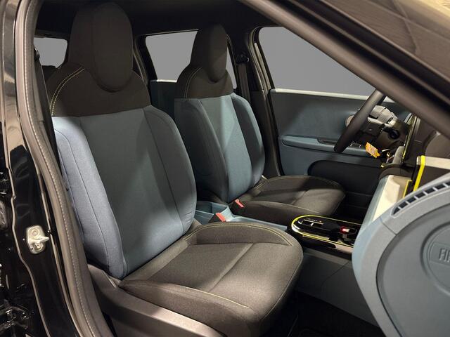 Fiat PANDA Grande 1.2 Hybrid ICON | 2 + 6 jaar Garantie | Airco | Parkeersensoren | Apple carplay/Android Auto |