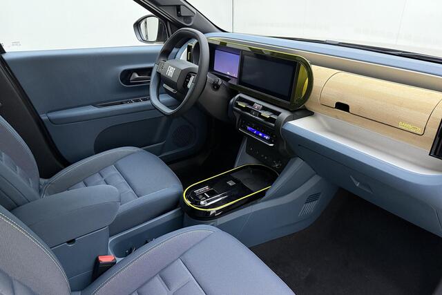 Fiat PANDA Grande La Prima 11 kW 44 kWh | DEMO | 8 Jaar garantie | Navigatie | Climate control | Stoel & Stuurverwarming | Dakrails | Extra getint glas