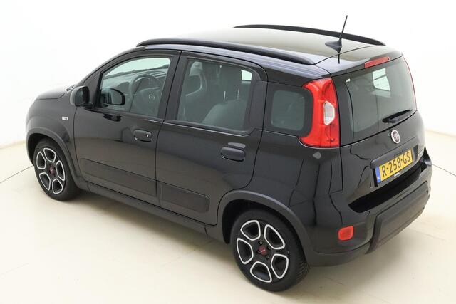 Fiat PANDA 1.0 Hybrid City Life 69 PK | Airco | Dakrails | Weinig kilometers | Hoge instap | Zuinige motor | Electrische ramen | 5 Zitplaatsen