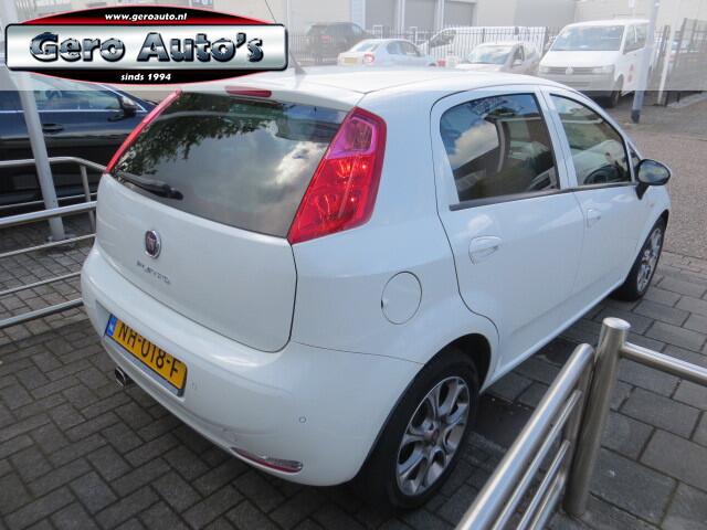 Fiat PUNTO Evo 0.9 TwinAir Lounge 5 deurs ,airco ecc,lmv,cruise control