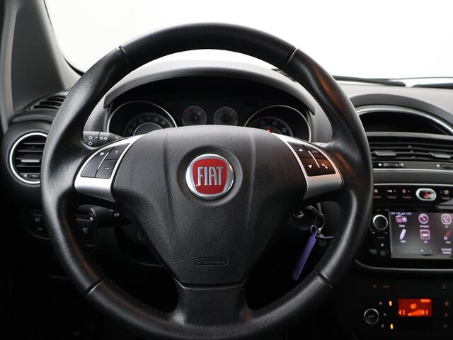 Fiat PUNTO Evo 0.9 TwinAir Sempre | Cruise control | Bluetooth | City | Eco | Navigatie | Climate | Parkeersensoren | Multifunctioneel stuurwiel | 5-deurs | Lm15'' |