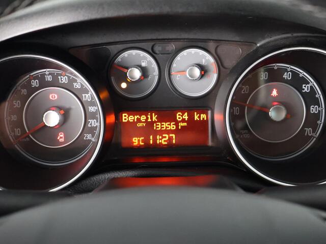 Fiat PUNTO Evo 0.9 TwinAir Lounge | Airco | Trekhaak | Parkeersensoren | Cruise control |