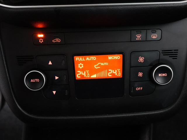Fiat PUNTO Evo 0.9 TwinAir Lounge | Airco | Trekhaak | Parkeersensoren | Cruise control |
