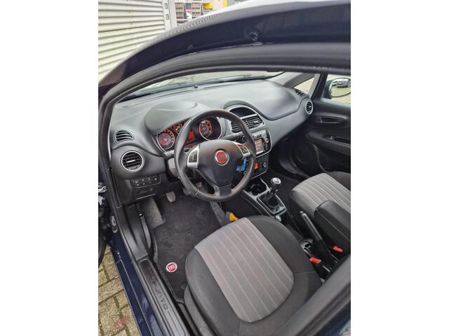 Fiat PUNTO Evo 5-deurs Sempre 0.9 TwinAir 100pk H6 | NAVI | CLIMA | CRUISE CONTROL | PDC | LM-VELGEN |
