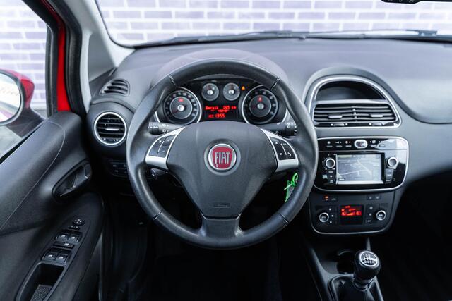 Fiat PUNTO Evo 0.9 TwinAir Sempre | Navigatie | Climate control | Cruise control | 16 inch lichtmetalen velgen | Middenarmsteun | 6 versnellingsbak | Stuurbekrachtiging | Bluetooth telefoonverbinding |