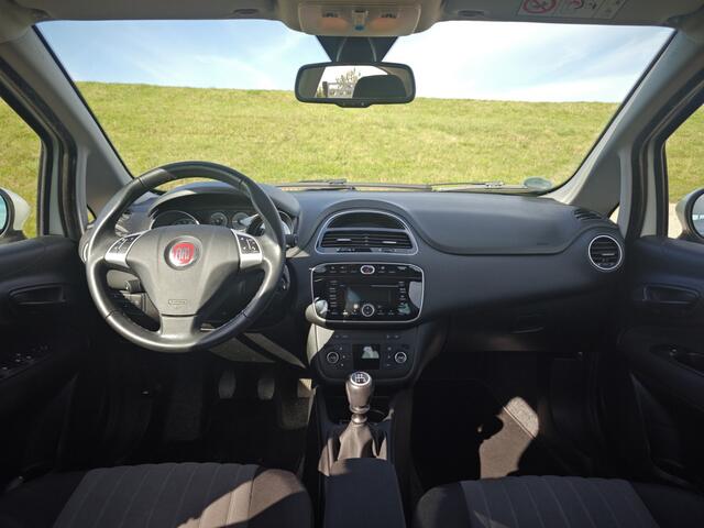 Fiat PUNTO 1.2 4 cilinder | More | Climate | Cruise control