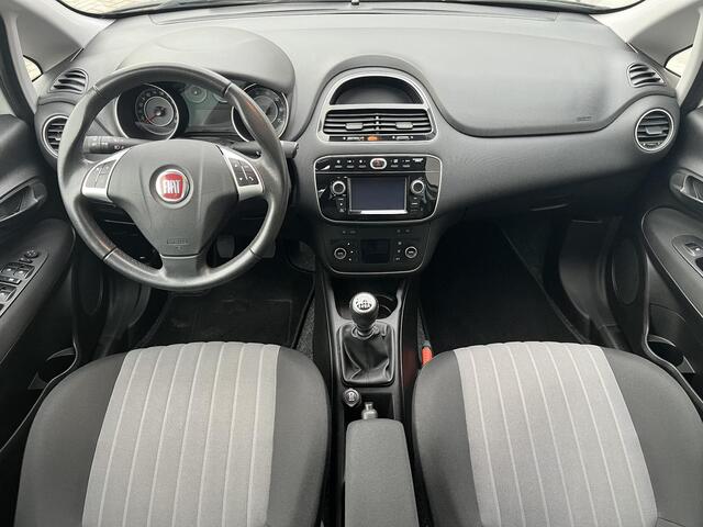Fiat PUNTO Evo 0.9 TwinAir Sempre / Cruise Control / Climate Control / Parkeersensoren Achter / Navigatie / Radio /