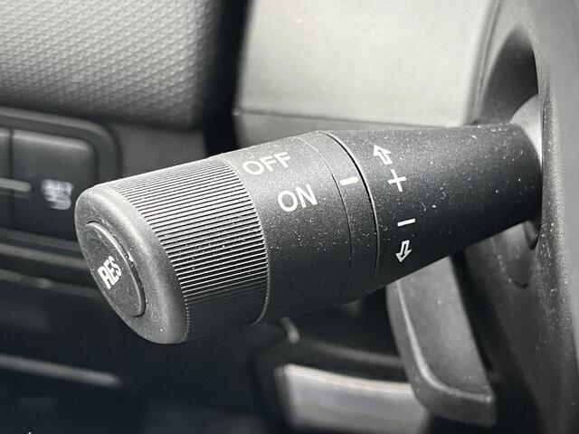 Fiat PUNTO Evo 0.9 TwinAir Sempre / Cruise Control / Climate Control / Parkeersensoren Achter / Navigatie / Radio /