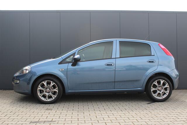 Fiat PUNTO Evo 0.9 TwinAir Sempre | Incl. 12 maanden garantie | Navigatie | Bluetooth | Parkeersensoren | Cruise control | Climate control | Airco | Lichtmetalen velgen
