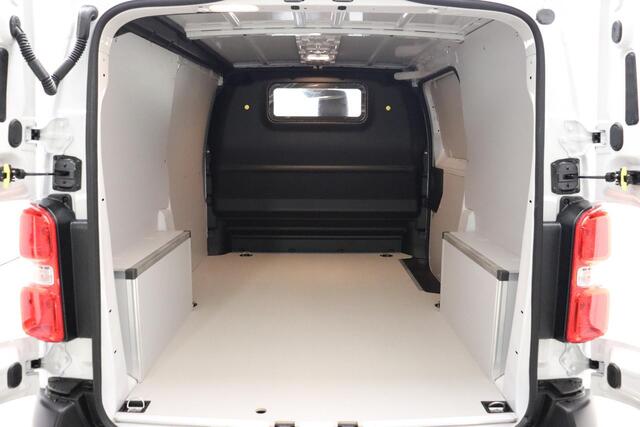 Fiat SCUDO 2.0 Diesel 145 S&S L2 | NIEUW | Trekhaak | Navigatie | Comfort tussenwand | Houtenafwerking laadruimte | Parkeersensoren | 3-zitplaatsen