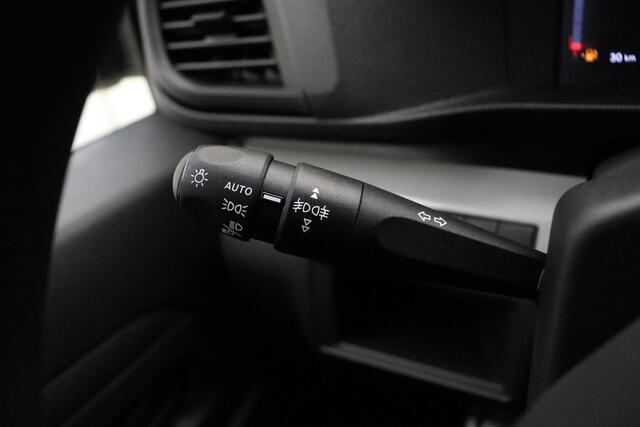 Fiat SCUDO 2.0 Diesel 145 S&S L2 | NIEUW | Trekhaak | Navigatie | Comfort tussenwand | Houtenafwerking laadruimte | Parkeersensoren | 3-zitplaatsen