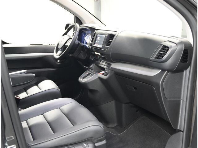 Fiat SCUDO Combi E-Scudo L3H1 75kWh 136PK | AUTOMAAT | UNIEK! | AppleCarPlay/AndroidAuto | 7 Persoons | Camera | Glazendak | PDC | Cruise Control | Volledig LEER | Automatische deuren | Isofix | Privacy Glass |