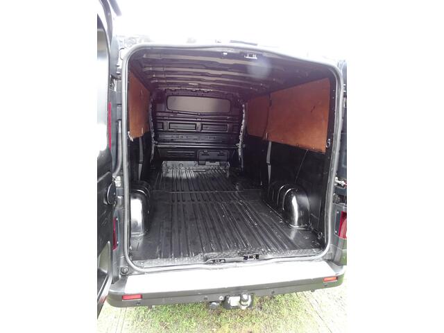 Fiat TALENTO 1.6 MJ EcoJet L2H1 Basis 6-Bak, Navigatie, Multimedia, Achteruitrijcamera, Airco, CruiseControl, Elec ramen, LM-velgen, Parkeersensoren, Trekhaak