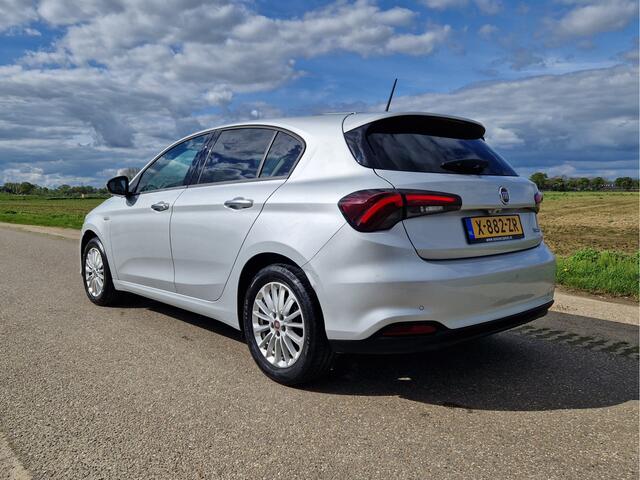 Fiat TIPO 1.0 Life - 100 Pk - Euro 6 - Navi - ParkeerCamera - AppleCarplay AndroidAuto