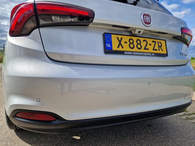 Fiat TIPO 1.0 Life - 100 Pk - Euro 6 - Navi - ParkeerCamera - AppleCarplay AndroidAuto