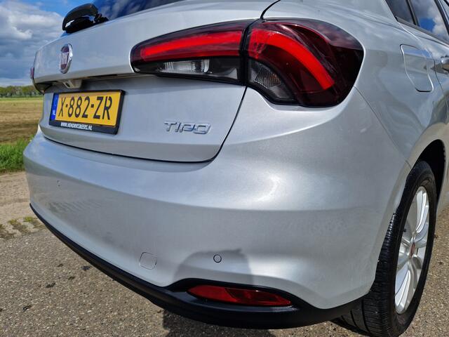Fiat TIPO 1.0 Life - 100 Pk - Euro 6 - Navi - ParkeerCamera - AppleCarplay AndroidAuto