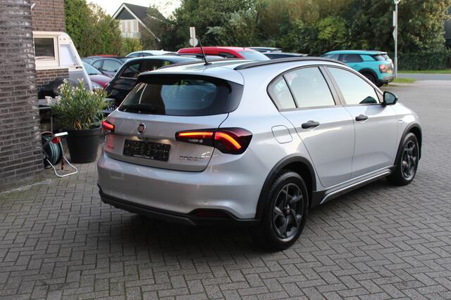 Fiat TIPO Cross 1.0 Cross Airco-Cruise-Camera-Apple Carplay 12 Maanden Bovag Garantie.