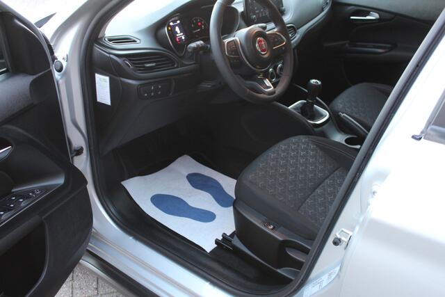 Fiat TIPO Cross 1.0 Cross Airco-Cruise-Camera-Apple Carplay 12 Maanden Bovag Garantie.