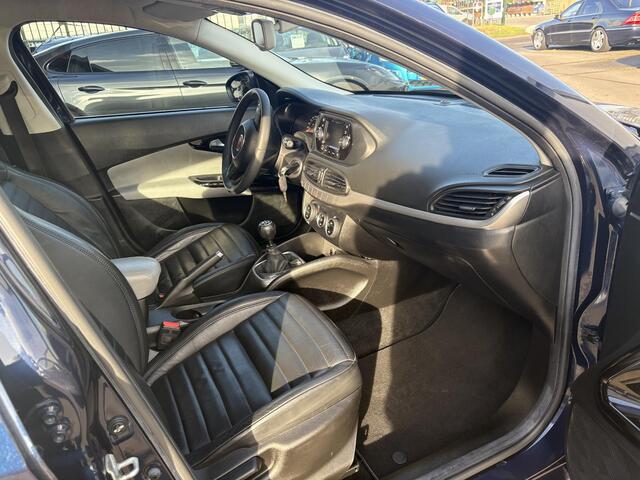 Fiat TIPO 1.4 16V Lounge