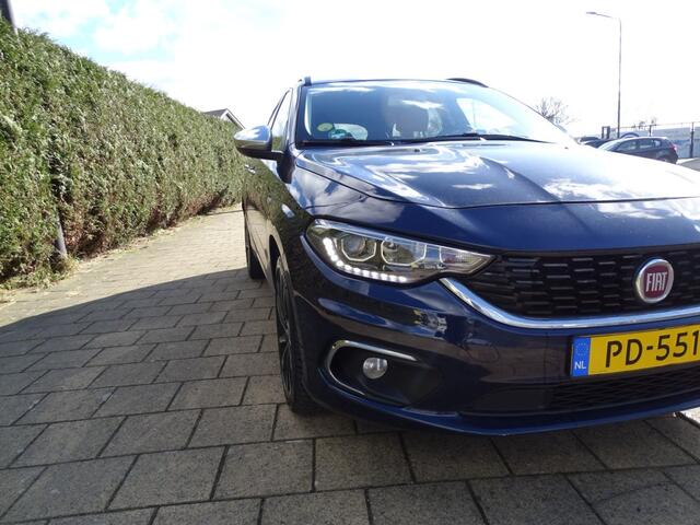 Fiat TIPO 1.6 MJ 16V BNS LUSSO-Automaat-Leer-Trkh-Navi-Blth-Media app