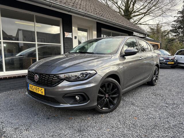 Fiat TIPO 1.6 COMPACT | ZEER ZUINIG | NAVI | LEDER | CAMERA