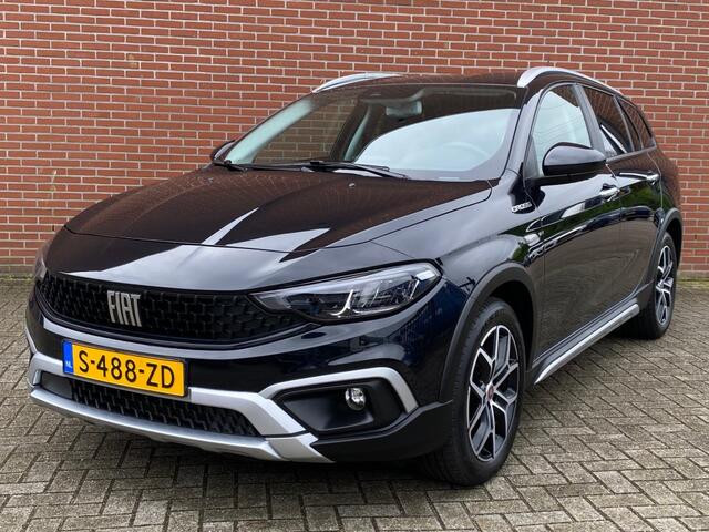 Fiat TIPO 1.5 HYBRID CROSS AUTOMAAT NAVI ADAP CRUISE CLIMA CAMERA