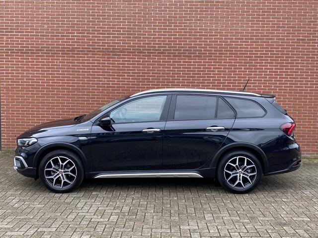 Fiat TIPO 1.5 HYBRID CROSS AUTOMAAT NAVI ADAP CRUISE CLIMA CAMERA