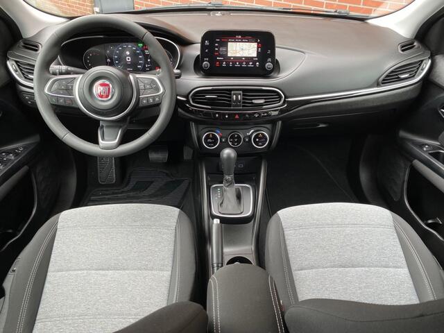 Fiat TIPO 1.5 HYBRID CROSS AUTOMAAT NAVI ADAP CRUISE CLIMA CAMERA
