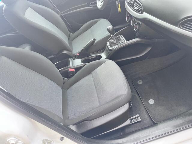 Fiat TIPO 1.4 Lounge Navi|Clima|PDC|Cruise