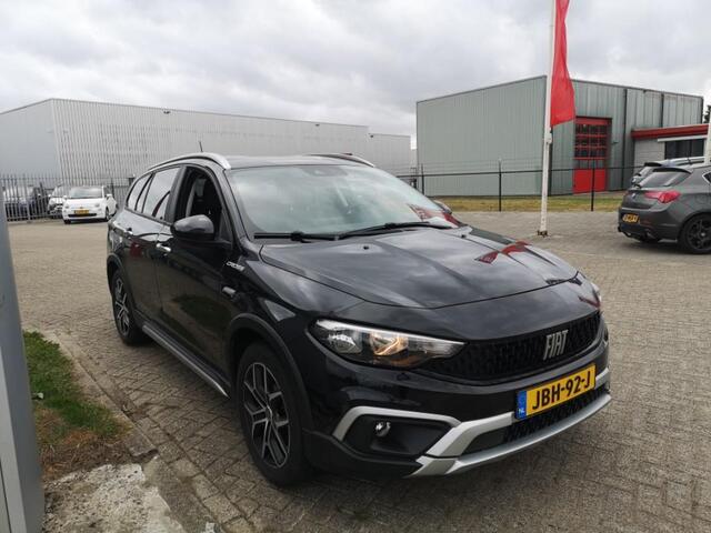 Fiat TIPO Cross Stationwagon 1.0 | Incl. Trekhaak | Camera | Navi | Carplay
