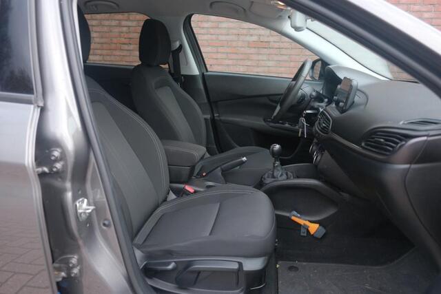 Fiat TIPO 1.4 T-Jet 16V 120pk Stationwagon S-Design | Navi | Climate | Cruise | Camera | Stoelverwarming | PDC