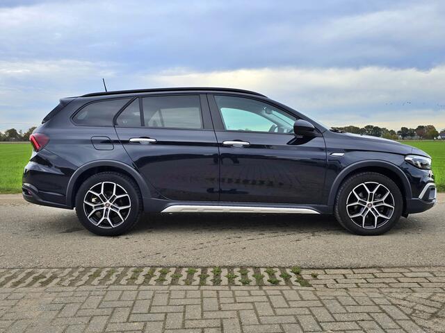 Fiat TIPO Stationwagon Cross 1.5 Hybrid - AUTOMAAT - 130 Pk - Euro 6 - Navi - ParkeerCamera