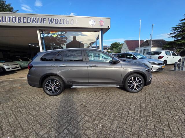 Fiat TIPO Stationwagon Cross 1.5 Hybrid
