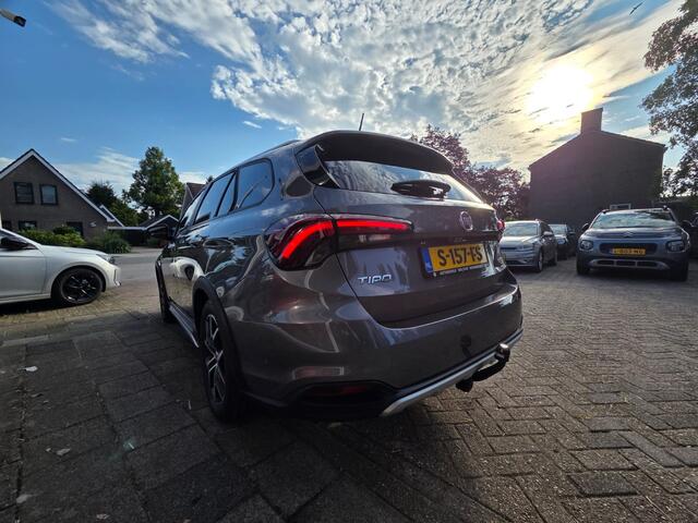 Fiat TIPO Stationwagon Cross 1.5 Hybrid