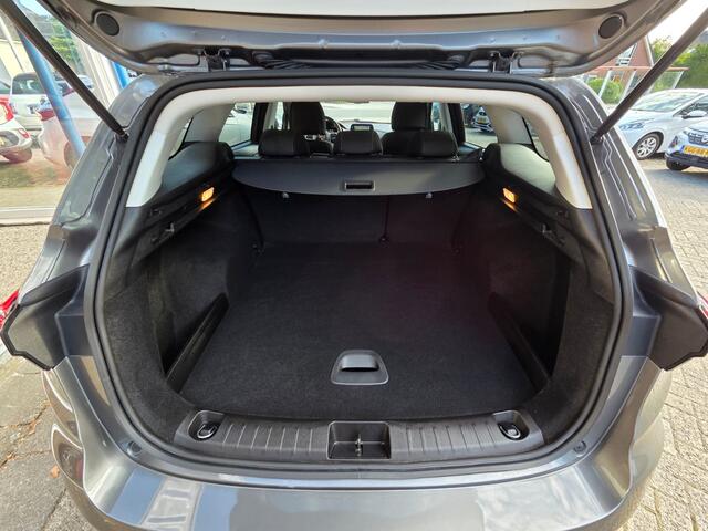 Fiat TIPO Stationwagon Cross 1.5 Hybrid