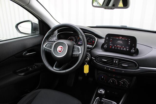 Fiat TIPO 1.4 Mirror | Incl. 12 maanden garantie | Cruise control | Airco | Trekhaak | DAB radio | navigatie | Bluetooth | Parkeercamera |