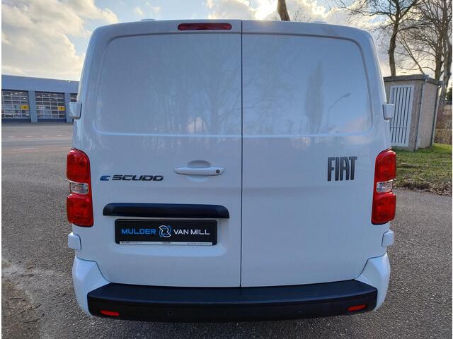 Fiat e-Scudo L3 75 kWh | 352 KM WLTP | Houten afwerking laadruimte | Full ECO LED koplampen | Exterieur Pakket | 17 inch lichtmetalen velgen | Multimedia | Carplay | Achteruitrijcamera | Parkeersensoren achter | Comfortstoel bestuurder | Tussenwand comfort | LED laadr