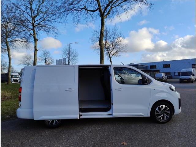Fiat e-Scudo L3 75 kWh | 352 KM WLTP | Houten afwerking laadruimte | Full ECO LED koplampen | Exterieur Pakket | 17 inch lichtmetalen velgen | Multimedia | Carplay | Achteruitrijcamera | Parkeersensoren achter | Comfortstoel bestuurder | Tussenwand comfort | LED laadr