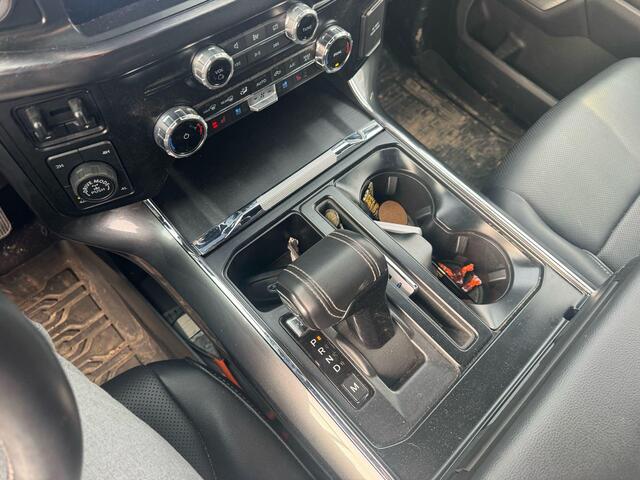 Ford (usa) F-150 5.0 V8 SuperCrew Lariat 401pk Automaat | 5 persoons | Grijs kenteken | Lederen Bekleding | Trekhaak | LPG | 4x4 | 3.500kg Trekgewicht