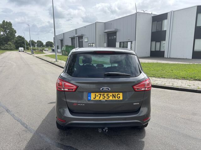 Ford B-MAX 1.0i EcoBoost Titanium 101 PK. Zuinige en als nieuw rijdende auto !!!