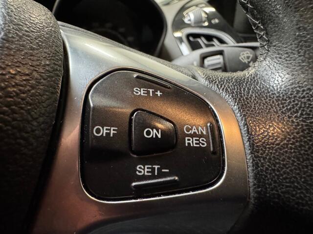 Ford B-MAX 1.0 EcoBoost Titanium / CLIMA / CAMERA / CRUISE / PDC /