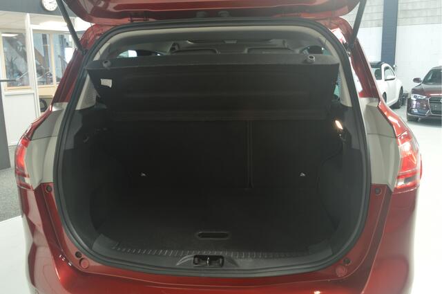 Ford B-MAX 1.0 EcoBoost Titanium // 92.000 km // NAVI // PANO // CLIMA // PDC V&A // CRUISE // STOELVERWARMING //