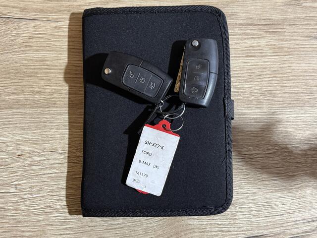 Ford B-MAX 1.0 EcoBoost Titanium | Achteruitrijcamera | Climate Control | Cruise control