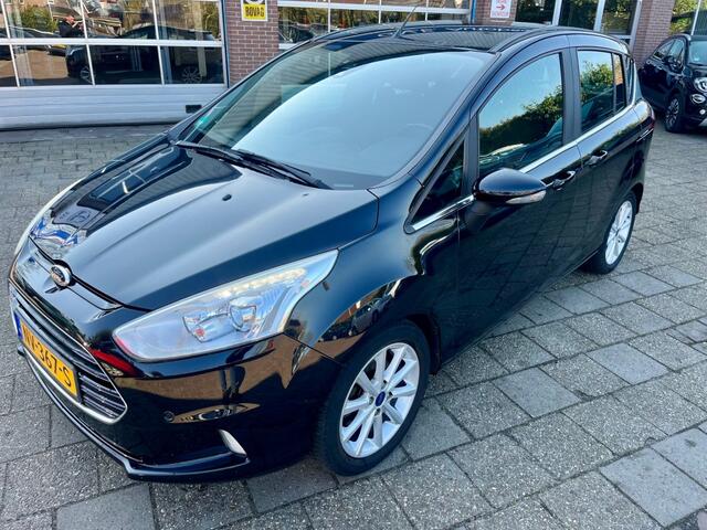 Ford B-MAX 1.0 ECOB. TITANIUM NAP SET WIELEN.
