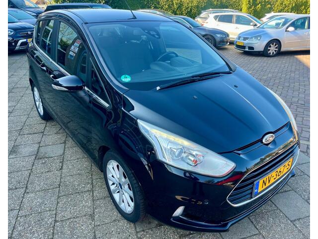 Ford B-MAX 1.0 ECOB. TITANIUM NAP SET WIELEN.
