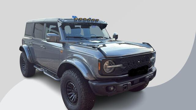 Ford BRONCO 2.7 Badlands | V6 336PK | Carbonized Grey | Afneembare trekhaak | Grijs kenteken | Prijs ex. BTW | Speciale wielen en accessoires zie tekst | Ombouw grijs kenteken - 2 zitplaatsen