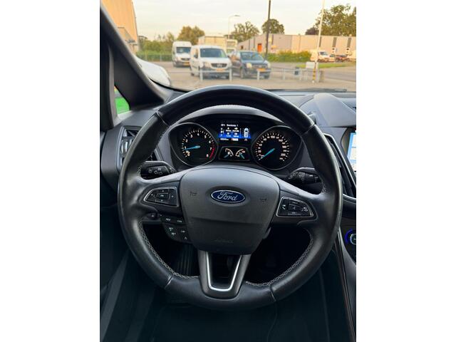 Ford C-MAX 1.5 Titanium Automaat.